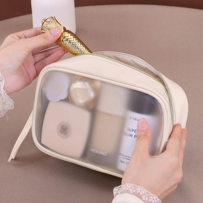 Halftransparante luxe make-up  - Luxury Bags Consignment recensie en prijs