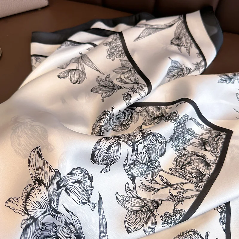 70*70Cm Luxe Bloemenprint Zijd - Luxury Bags Online recensie en prijs