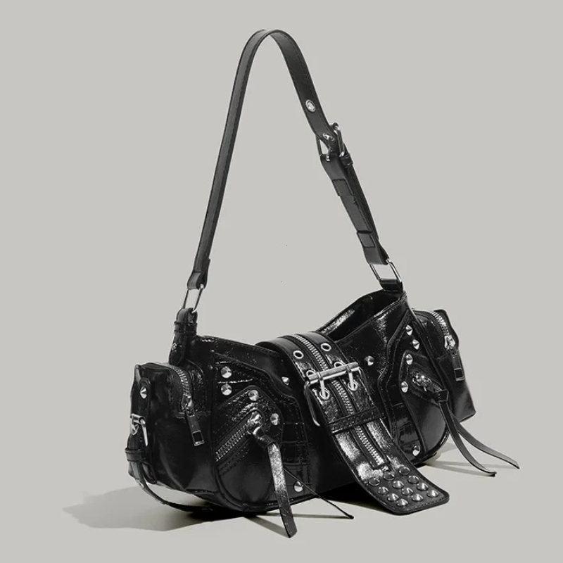 Gotische handtas met klinknage - Luxury Y2K Bags recensie en prijs